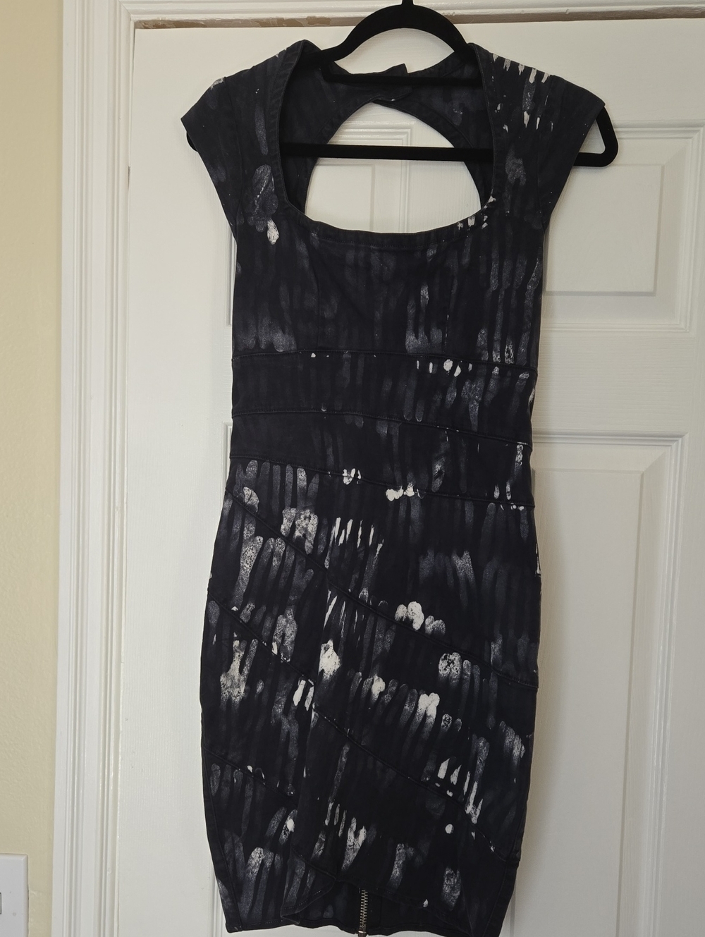 Kelly Wearstler Black & White Brushstroke Cap-Sleeve Mini Dress